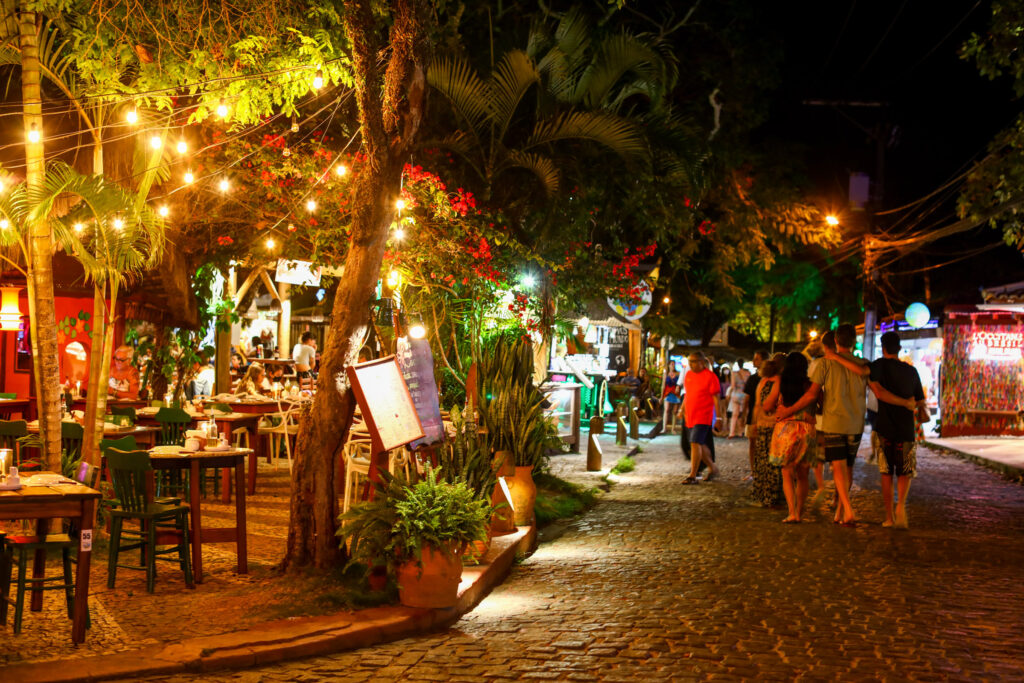 Rua do Mucugê | Pousada Ilumina - Arraial d'Ajuda, Porto Seguro, Bahia